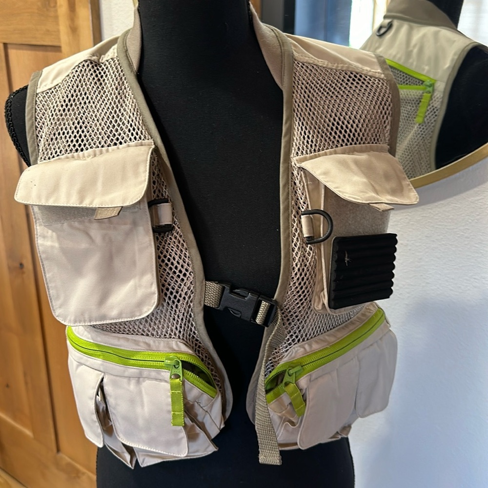Fly fishing Copper River FlyFishing vest size medium unisex see measurements